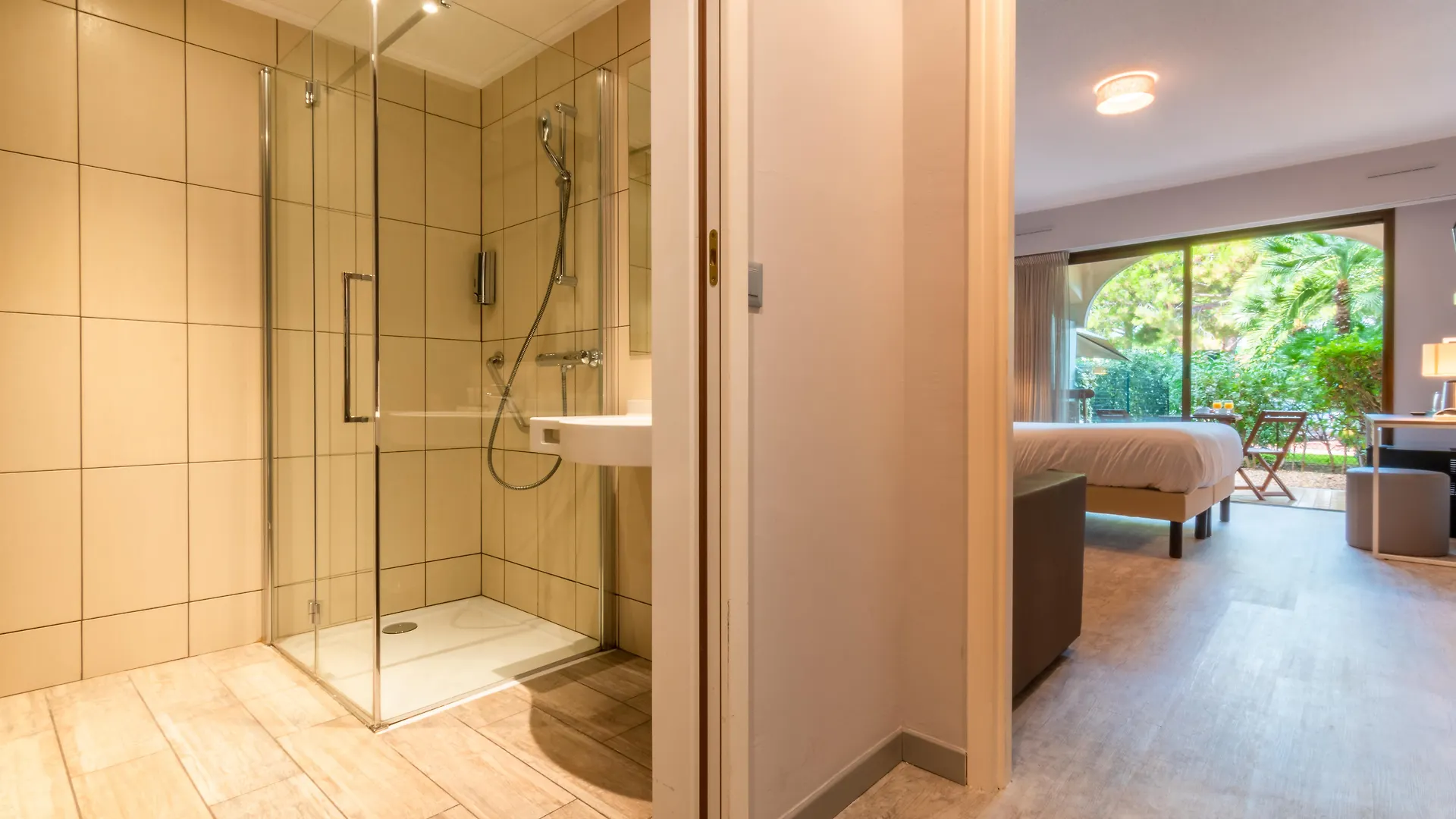 Hotel Bahia Villeneuve-Loubet Frankrike